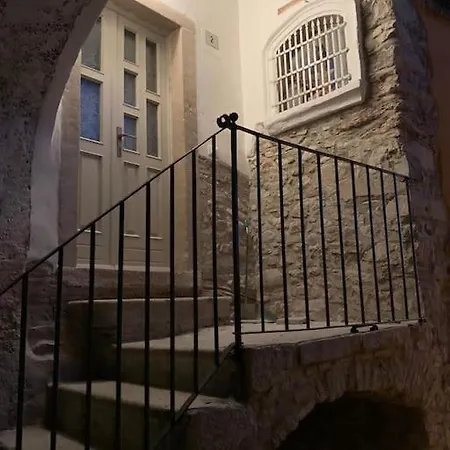 Hotell Traumhaftes Rustico Mit Seeblick Im Centro Storico 2 Min Zum Gardasee *