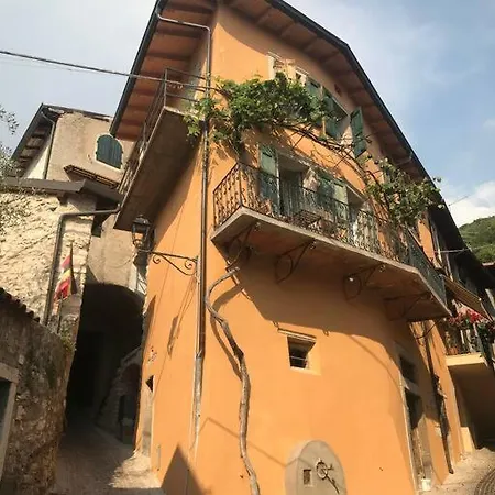 Hotel Traumhaftes Rustico Mit Seeblick Im Centro Storico 2 Min Zum Gardasee